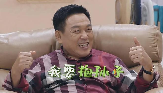 魏大勋和秦岚没分手！同是姐弟恋，男方爸对杨幂秦岚态度完全不同（组图） - 13