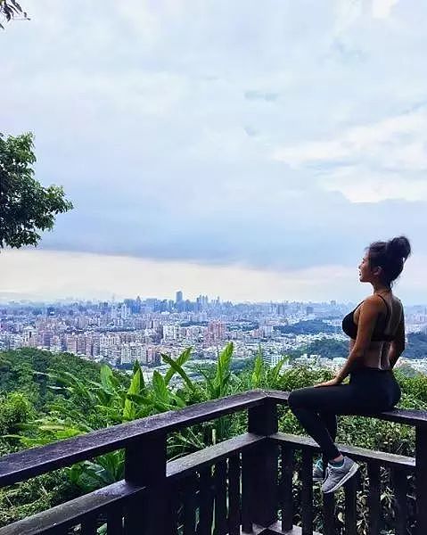 【美女】中国最性感护士！热辣身材刷爆欧美健身圈（组图） - 18