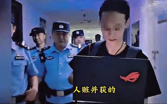 男博主举报酒店偷拍小情侣房间后,被扒是自己装的摄像头,他到底图什么?(组图) - 6