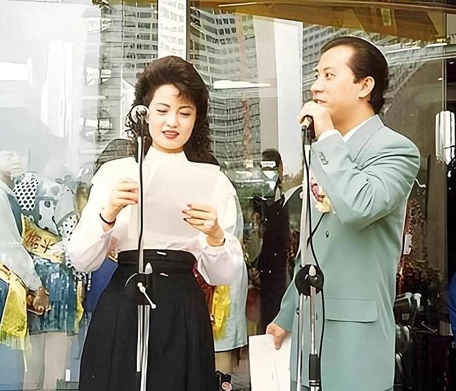 67岁“荧幕凤凰”侯玉婷,回归家庭25年,嫁富商央金成儿媳(组图) - 3