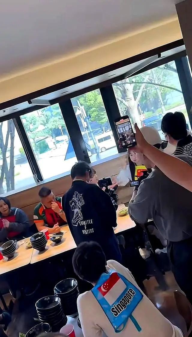 美女一顿炫20碗面,体重却常年不过百?粉丝疑她假吃,体检结果太惊人…(组图) - 10