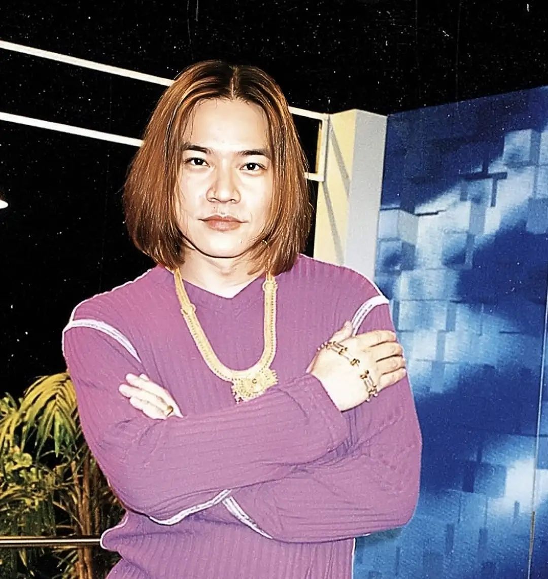“香港四大癫王”之一曾患狂躁症，自曝被五花大绑，两度确诊癌症剃度出家（组图） - 6