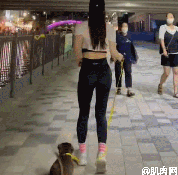【美女】当她摘下口罩,露出阵容!网友直呼:这身材我爱了...(组图) - 22
