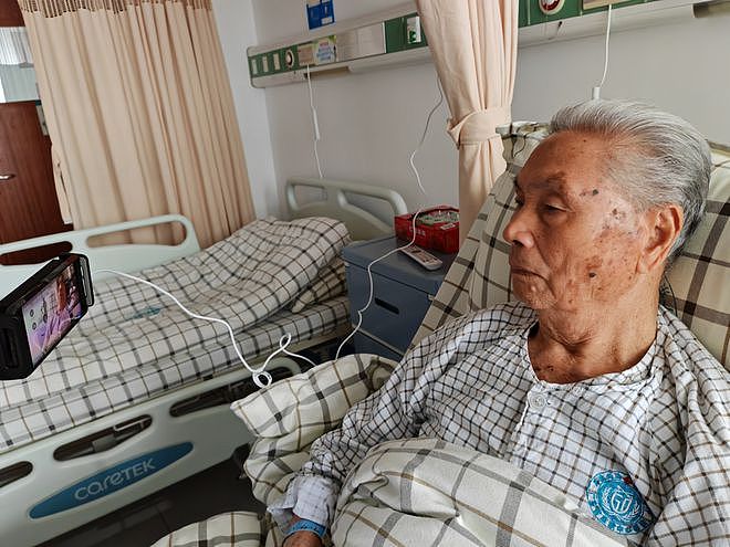 95岁离休干部获刑五年，被法院认定为恶势力团伙首要分子（组图） - 1