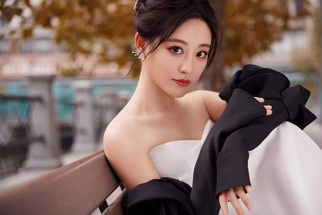 祝绪丹发文告别嘉行,迪丽热巴是否续约被讨论,嘉行未来何去何从(组图) - 1