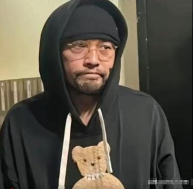 46岁周杰伦近况曝光！长期被病痛折磨，走路靠友人搀扶（组图） - 9