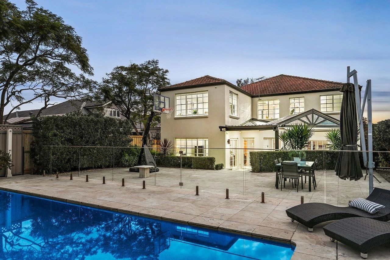 悉尼内西区Strathfield恢宏典雅住宅以$520万成交！（组图） - 3