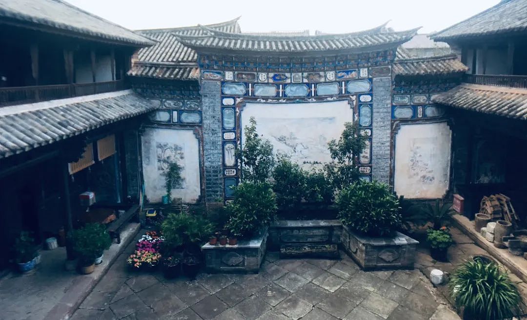 诡异奇闻故事——大理鹤庆“闹鬼”古宅传闻(组图) - 3