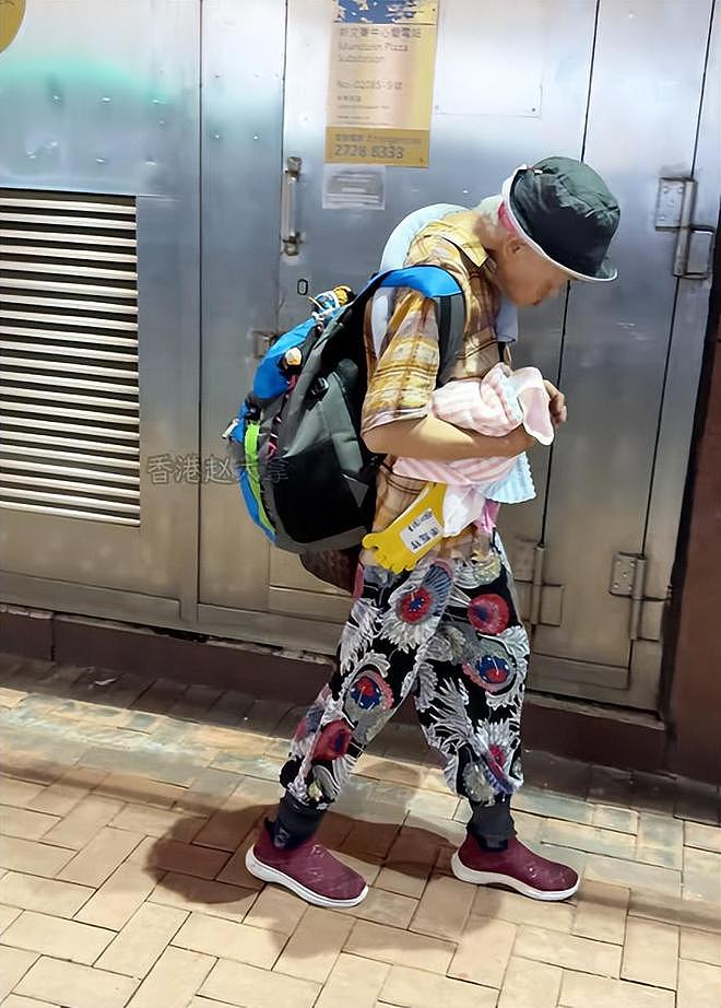 周润发姐姐被误认成流浪汉，严重驼背步履蹒跚，78岁仍自食其力（组图） - 1