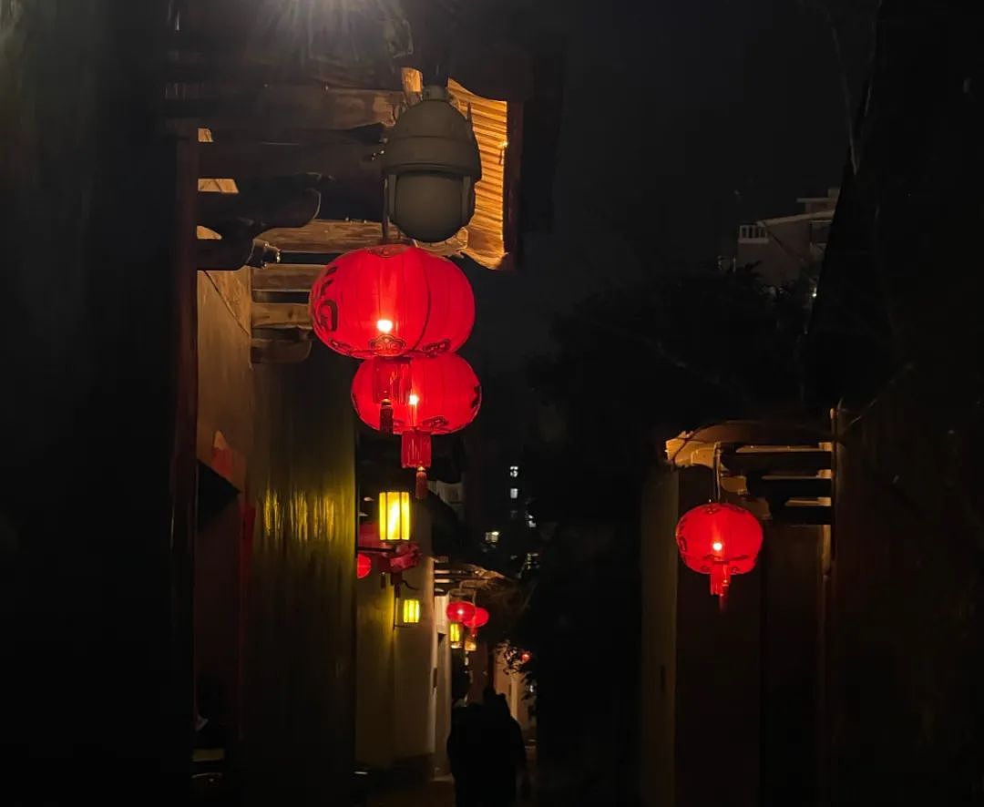 诡异奇闻故事——大理鹤庆“闹鬼”古宅传闻(组图) - 2