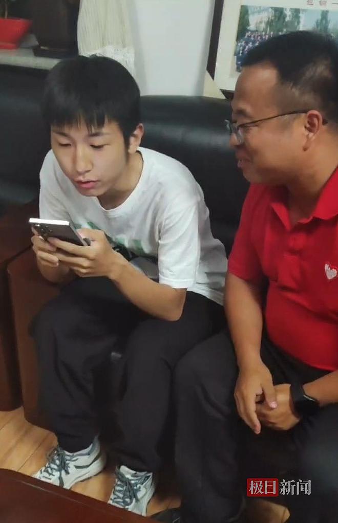 内蒙古一考生高考收获713分，北大连夜上门招生，老师：分数刷新了学校历史纪录（组图） - 2