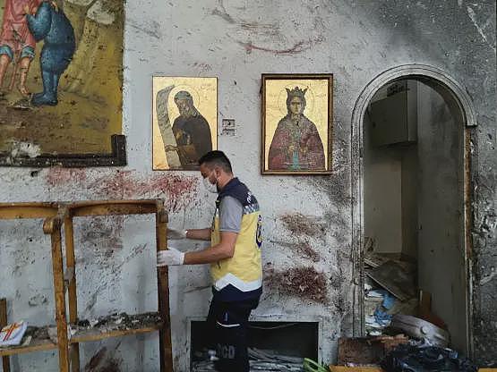 83人死伤！遍地是血！教堂遭自杀炸弹袭击；新娘遭乱枪打死，白人男子扫射，民众四散奔逃（视频/组图） - 4