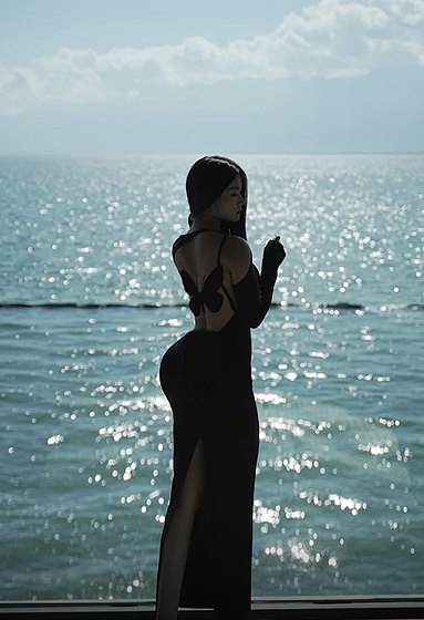 【美女】E杯教练一个“女友跪”,尽显丰胸翘臀!让全网直男沦陷了...(组图) - 19