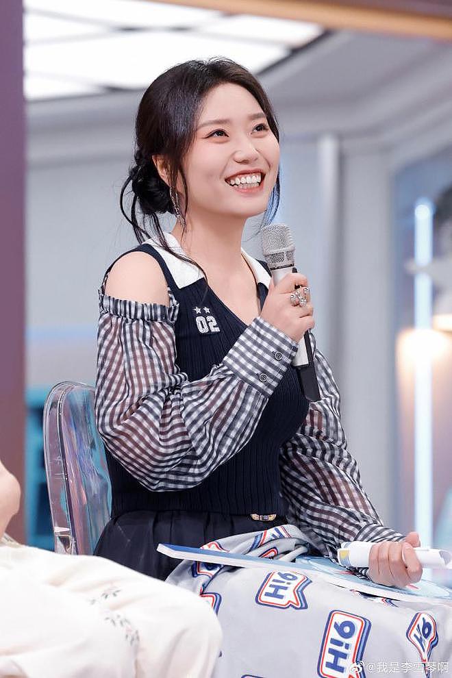 留几手明涵李雪琴，满篇的“不服气”，网友：她是北大才女啊（组图） - 2