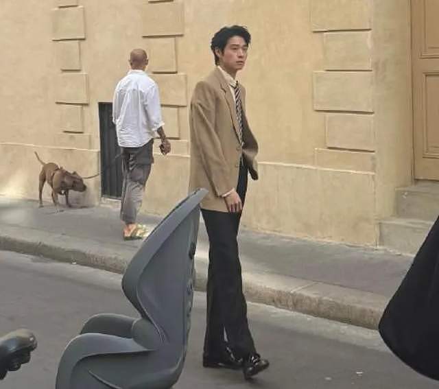 魏大勋秦岚领证风波后续!魏大勋出国工作,女方行程少被怀疑备孕(组图) - 10
