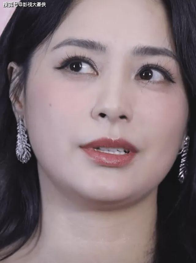 阿娇出席活动，脸大脖子粗，身材发福挡不住（组图） - 6