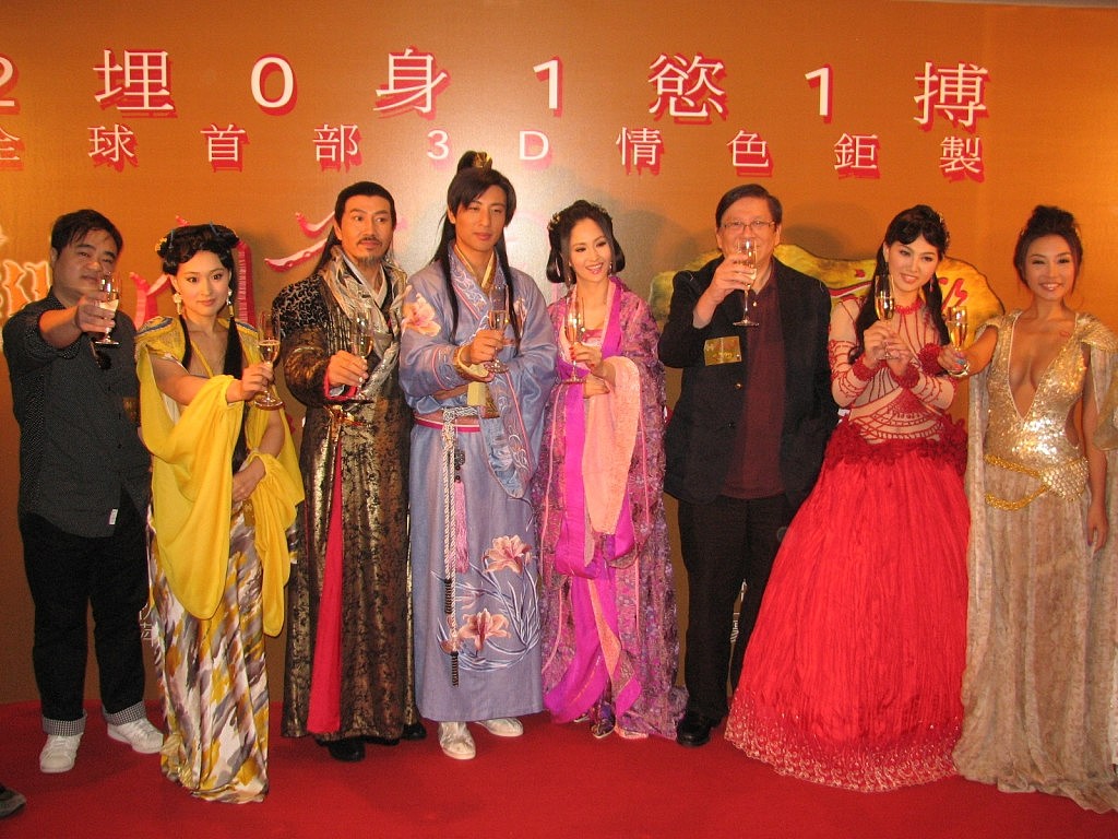 一路向西导演胡耀辉拍摄影游捞女游戏,登Steam中国热销榜!涉辱女急改名(组图) - 8
