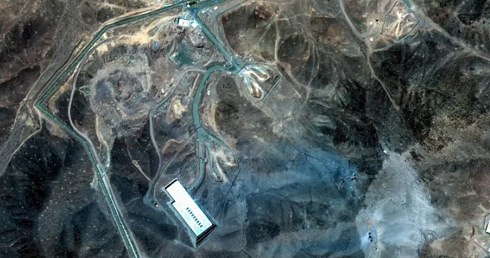 伊朗向美军基地发射多枚导弹,响起一连串巨大爆炸声,数国关闭领空(视频/组图) - 9