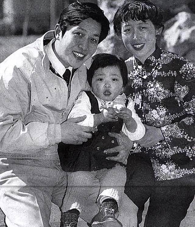 逼原配自杀,割老人韭菜,现又上节目捞金，再多名利都救不了唐国强（组图） - 11