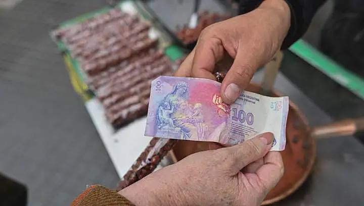 阿根廷裁4万公务员,换来经济复苏!国内媒体集体沉默(组图) - 6
