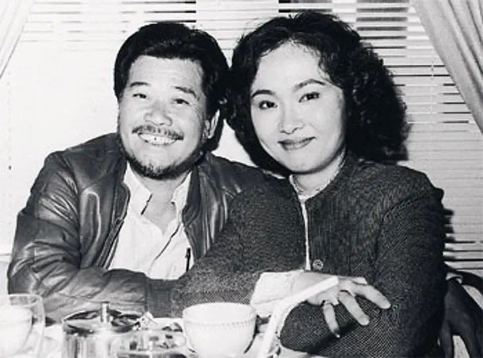 香港著名演员坠亡,疑自杀,和明星妻子的爱情羡煞旁人,一众明星悼念(组图) - 2