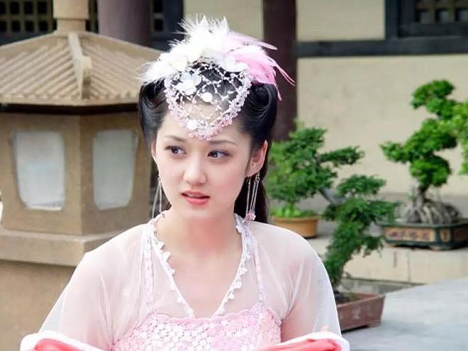 44岁张娜拉近照曝光，笑容甜美少女感十足，曾因争议言论遭抵制（组图） - 3