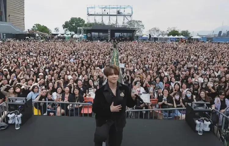“香港顶流”姜涛意外坠海，被救画面曝光，本人瘫软如泥肚腩好大（组图） - 11