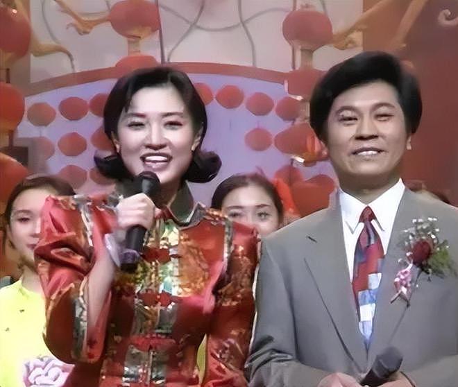 央视主持周涛近照流出,面相凶狠眼神犀利,网友:亲和感哪去了?(组图) - 14