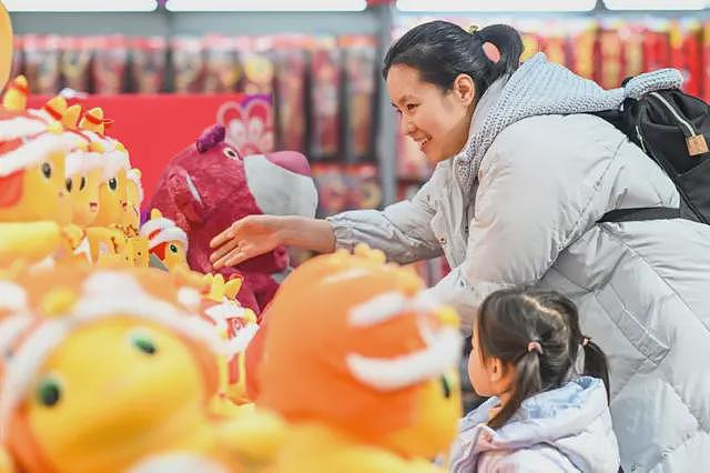 外媒：中国“催生潮”下有地方当局推“妈妈岗 ”，育儿女性职场再被边缘化（组图） - 1