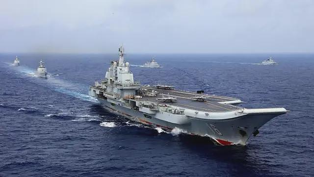中国双航母“辽宁”号及“山东”号同时亮相，穿越太平洋“第二岛链”意味着什么？（组图） - 1