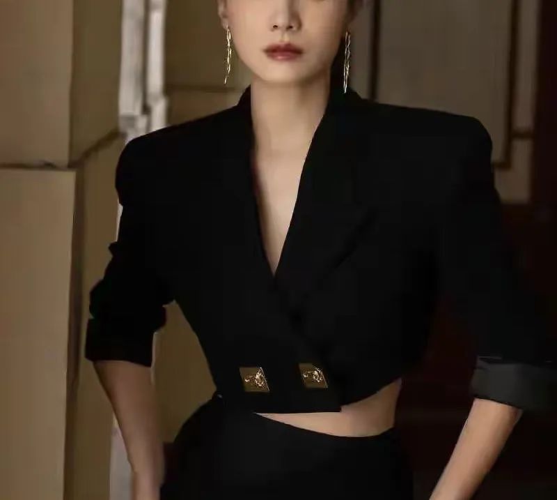 抢资源、嫁导演、不办婚礼?她的上位史比宫斗剧还精彩(组图) - 2