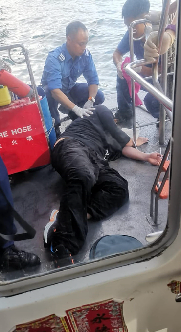 知名男歌手坠海送医！曾被炮轰“滚出娱乐圈”（组图） - 3