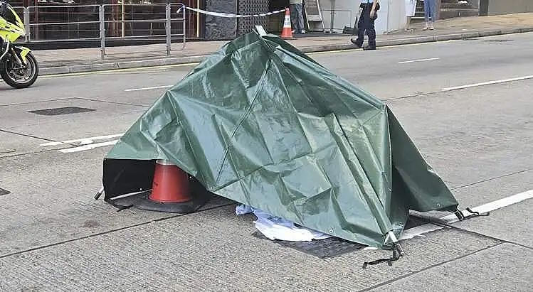 香港知名导演跳楼轻生离世,老婆雪妮确诊癌症还不知情(组图) - 1