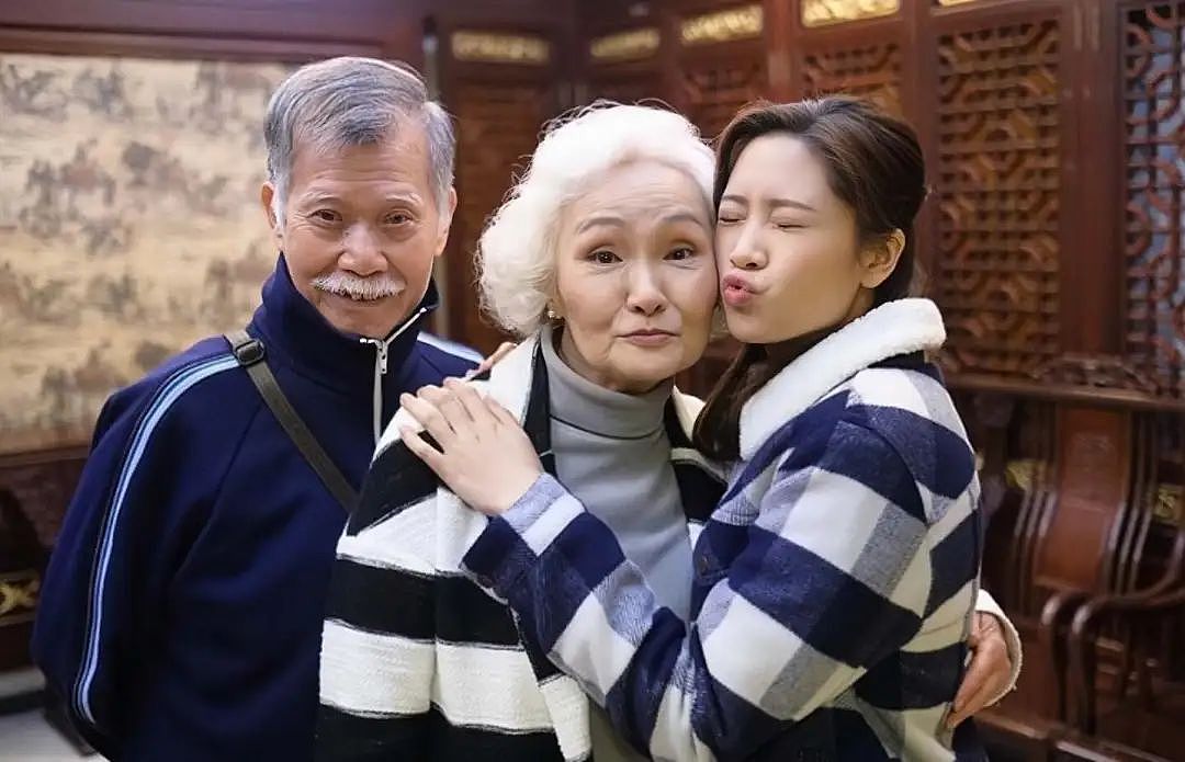 香港知名导演跳楼轻生离世,老婆雪妮确诊癌症还不知情(组图) - 8