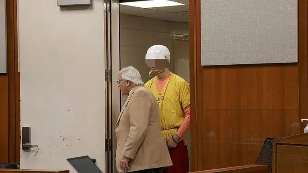 骇人！ 华人老公出轨前女友后杀妻？ 徒手锤死妻子，手持电锯欲割喉自尽！（组图） - 6