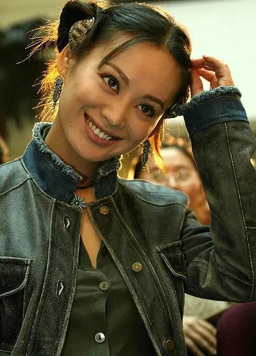 全网心疼章子怡,可怜森林北?汪峰新牵手的她可是初代“大女主”,才不稀罕什么情情爱爱(组图) - 31