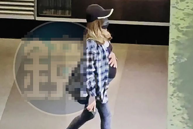 许玮宁孕肚照首曝光！肚大如箩穿瑜伽裤逛街，邱泽遇横财入账过亿（组图） - 4