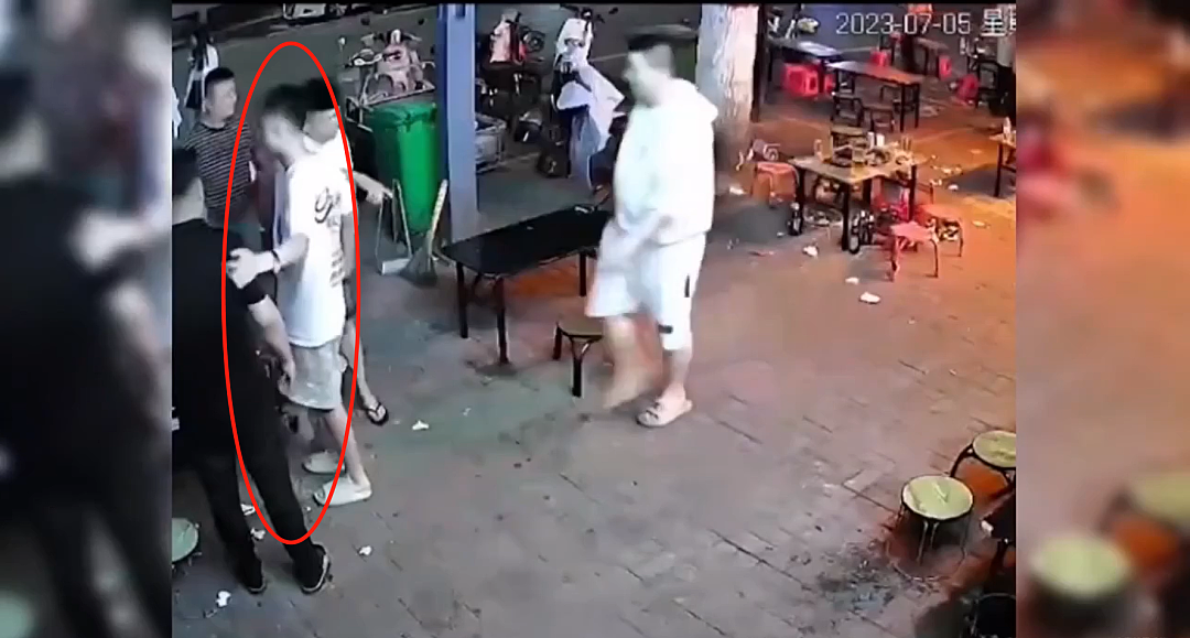 小伙打架后道歉被对方剪刀扎胸口捅死,现场堪比唐山打人案看怕我了…(视频/组图) - 13