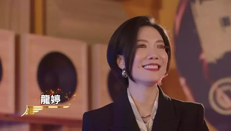 分房7年不让同床！挣钱太少窝囊至极，结婚8年在家不敢出声，今一夜爆红找回尊严？（组图） - 13