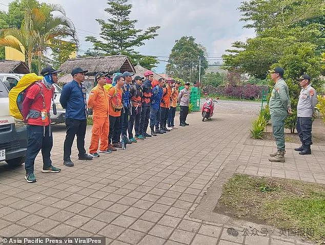 美女游客坠入印尼网红火山悬崖惨死!救援拉垮3天活活把人拖死,网友:一群饭桶(组图) - 16