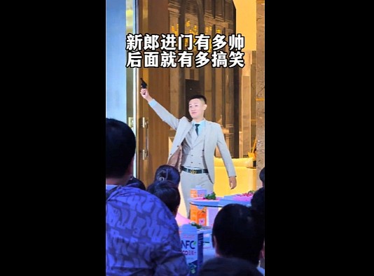【爆笑】美女穿男装居然能穿出这种效果?网友:比男生还平!姑娘,你青春期是一点都没发育?(组图) - 30