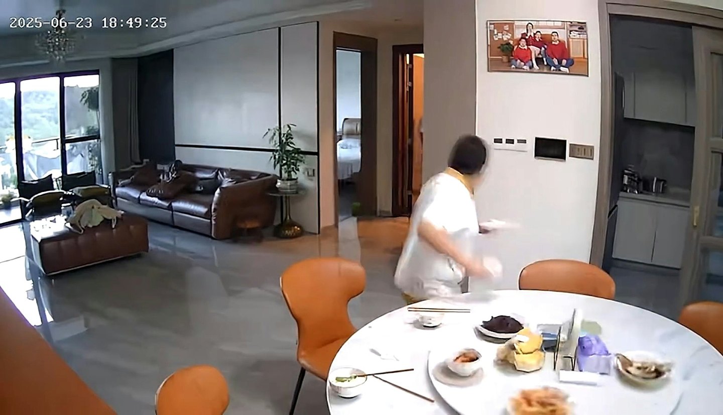 男童地震逃生时仍不忘大口扒饭影片曝!父亲:天生有点搞笑基因(视频/组图) - 8