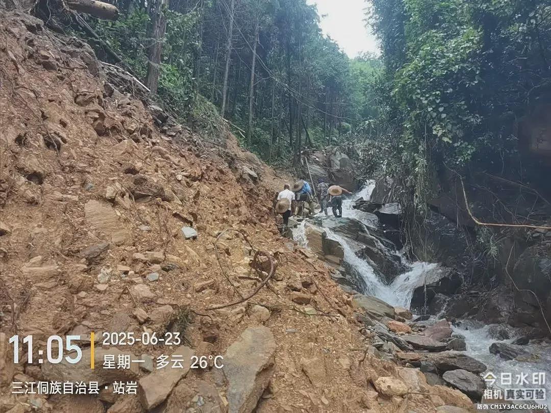 暴雨72小时:冲垮的稻田,中断的生活(组图) - 5