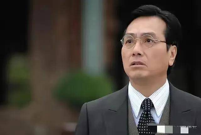 72岁伍卫国近照曝光,与刘晓庆恋情成一生遗憾(组图) - 3