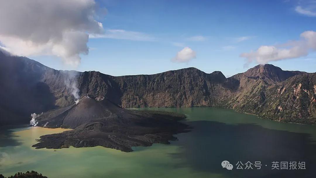 美女游客坠入印尼网红火山悬崖惨死!救援拉垮3天活活把人拖死,网友:一群饭桶(组图) - 3