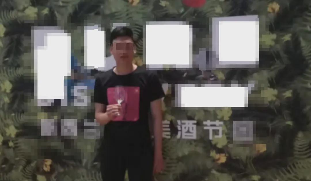 包养200位美女的冯总监，又被爆出更多的瓜！（组图） - 15