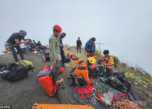 美女游客坠入印尼网红火山悬崖惨死!救援拉垮3天活活把人拖死,网友:一群饭桶(组图) - 10