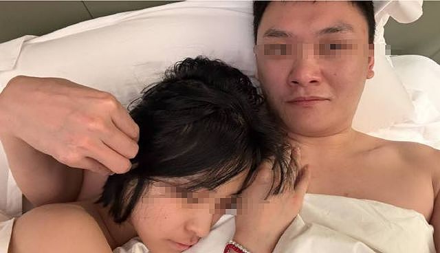 小米前高管包养200美女后续！约炮小号被扒出，大尺度床照太辣眼（组图） - 12