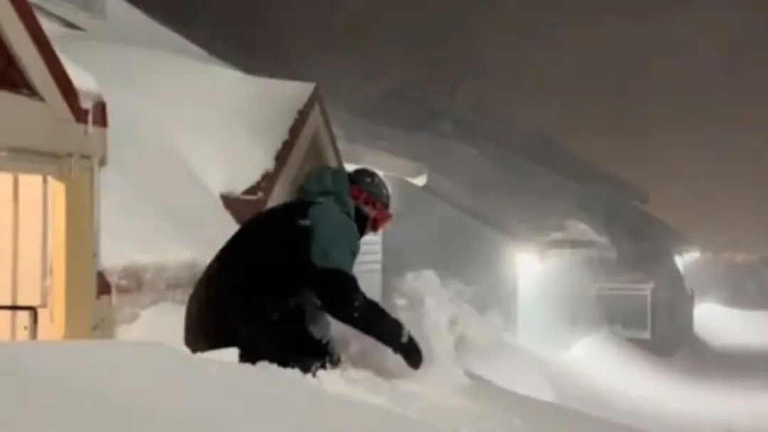 出事了!有人重伤!极地寒潮+黑冰双重夹击,维州暴雪封山、12车重大车祸(组图) - 3