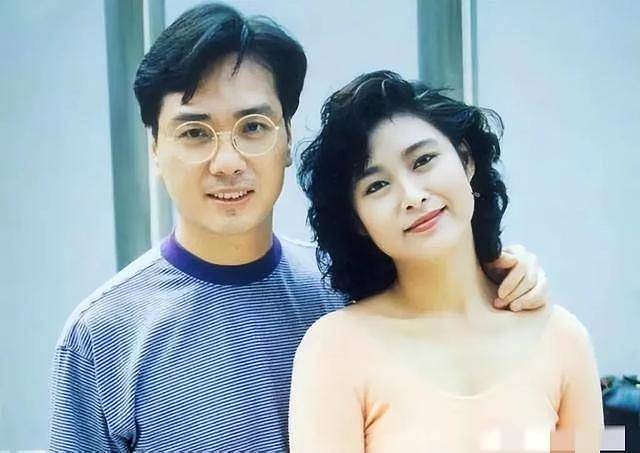 72岁伍卫国近照曝光,与刘晓庆恋情成一生遗憾(组图) - 7